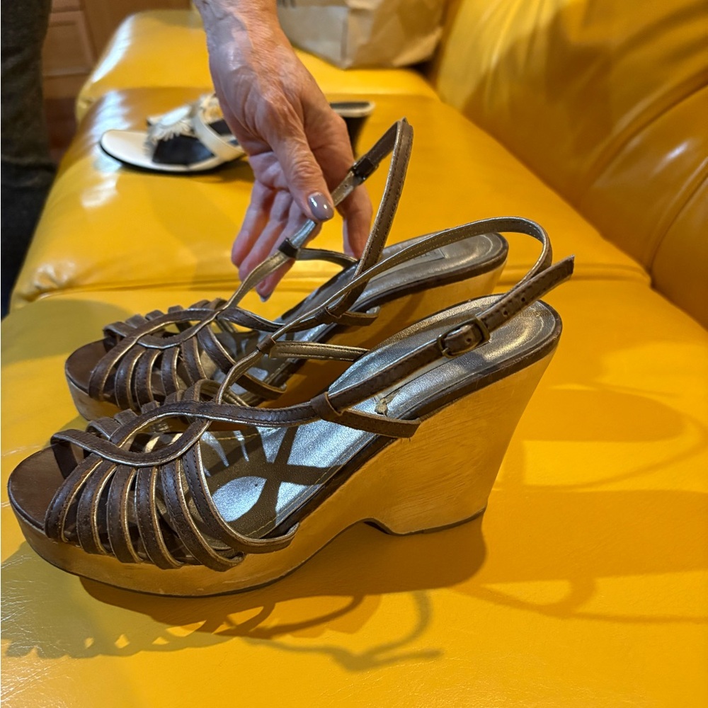 Steve Madden Bronze Strappy Wedges